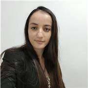 Aktuell Nachhilfelehrerin und Dolmetscherin, bietet Online-DaF-Unterricht an.